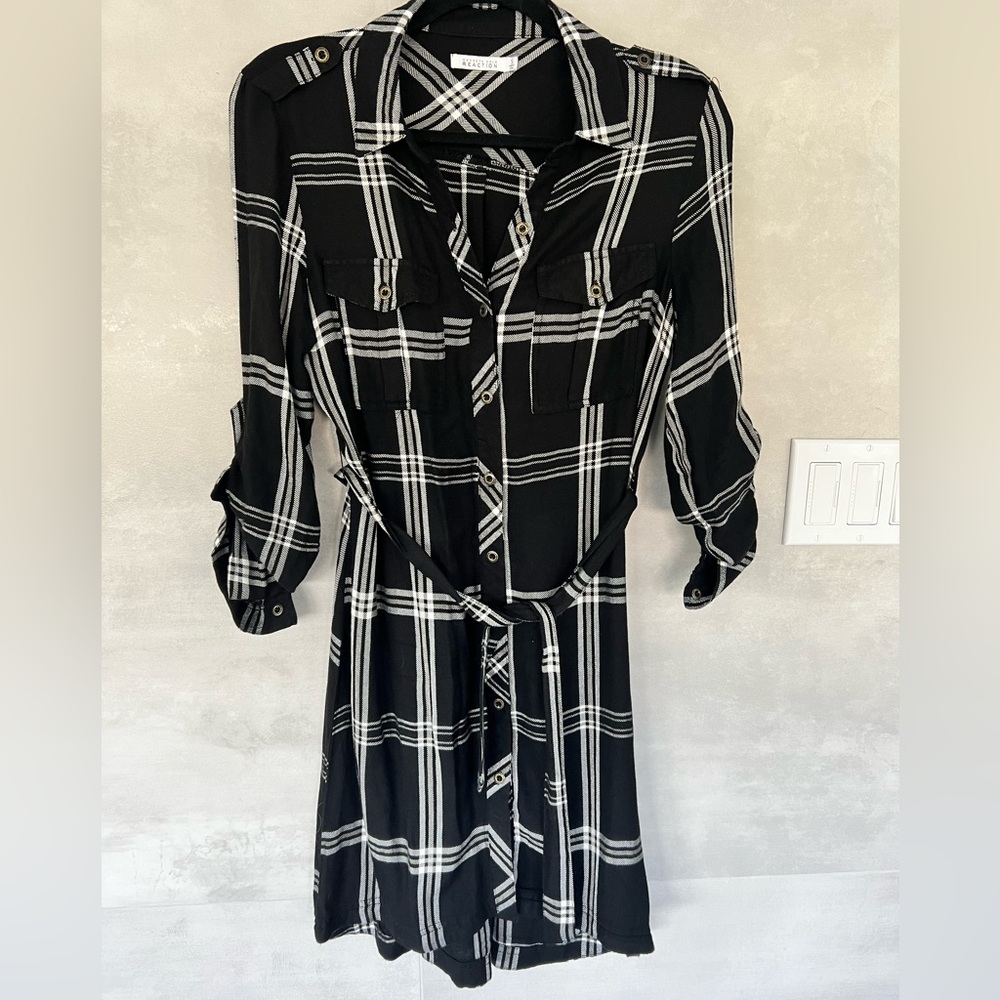 Kenneth Cole Reaction shirt dress black plaid SMALL office dinner errands soft